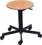 worker_lift_laborszek_fa_ulofelulettel.jpg worker_lift_laborszek_fa_ulofelulettel.jpg